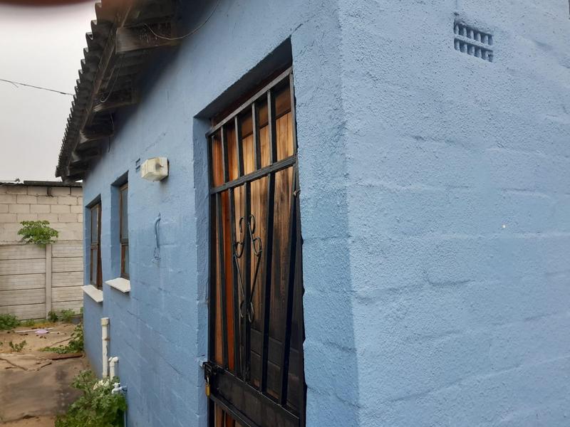 2 Bedroom Property for Sale in Palm Park Western Cape